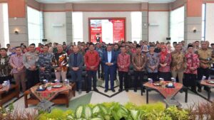 Kuliah Perdana Program Doktoral, Fakultas Hukum UTM Buka Kuliah Umum dengan Mahfud MD